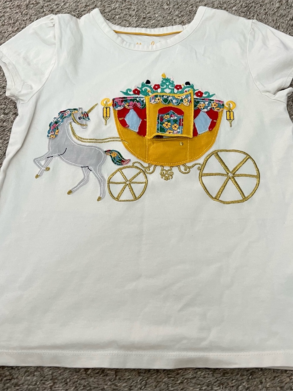 Mini Boden White Tee with Gold Carriage & Silver Unicorn Dog Crown Size 9